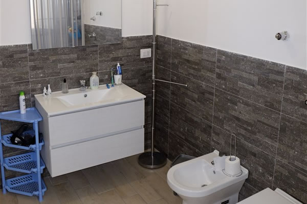 Trapani Mare Apartments 2 - bathroom